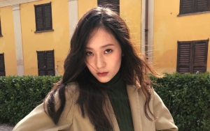Krystal Buktikan Masih Jadi Idol Cewek Paling Populer dengan Selera Fashion Terbaik