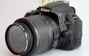 Nikon D3100 dengan Harga Rp 3.200.000