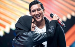 Tantri Kotak dan Suami Pamer Foto Jadi 'Caleg', Program Kerjanya Bikin Ngakak
