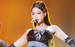 Kaki Jennie di Postingan Terbaru Jadi Perbincangan Netter 