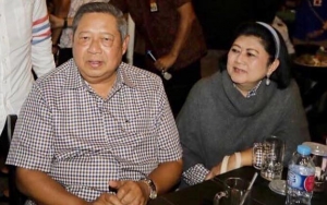 10 Potret Mesra Bukti Nyata Keromantisan SBY Setia Dampingi Ani Yudhoyono 
