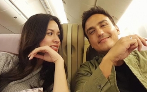 Raisa Melahirkan, Hamish Daud Bagikan Foto Perdana Gendong Sang Putri