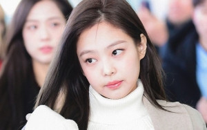 Jennie Black Pink Pamer Foto 'Mesra' Bareng Teman Misterius di New York