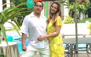 Ardi Bakrie Meringis Disuntik Sampai Genggam Erat Tangan Nia Ramadhani, Ada Apa?