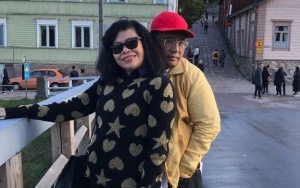 Biasa Dikenal Playboy, Hotman Paris Hutapea Beri Kado Valentine ke Sang Istri