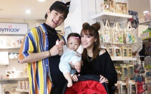 Lee Jeong Hoon Beri Kejutan Valentine Untuk Sang Istri, Netter Malah Salfok ke Benda Ini