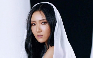 Hwasa Mamamoo Sindir Rapper Loco di Lagu Debut Solo 'Twit'?