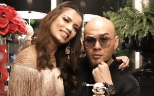 Sang Tunangan Bagikan Video Injak-Injak Deddy Corbuzier, Akui Cuek Posisi Olahraga Disebut Vulgar
