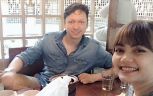 Tunangan Ganteng Rina Nose Pamer Kemesraan, Calon Ibu Mertua Ungkap Sifat Aslinya