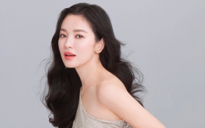Song Hye Kyo Cuek Pamer Foto Cantik Usai Heboh Isu Cerai dengan Song Joong Ki