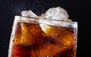 Minuman Bersoda Sebabkan Jerawat