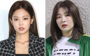 Jennie dan Seulgi Tampilkan Kesan Berbeda Meski Pakai Dress Kembaran