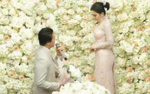Lamaran Syahrini dan Reino Barack Dituding Sudah Jauh-Jauh Hari Dilihat dari Gaun yang Dipakai