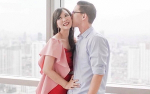 Jelang Menikah Bulan Ini, Simak 6 Foto Prewedding Yuanita Christiani dan Calon Suami