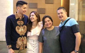 Meninggal Akibat Autoimun, 8 Momen Kenangan Mikha Tambayong Bareng Ibunda Bikin Sedih