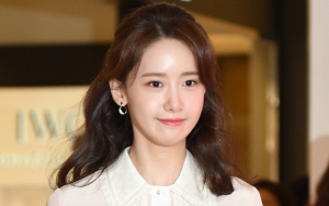 Yoona Pose Imut Bikin Gemas di Postingan Terbaru Meski Cuma untuk Bilang Ini