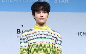 Punya Wajah Blasteran Ganteng, Hueningkai TXT Ungkap Etnis Orangtuanya