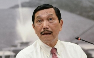 Akui Pemerintah Kurang Tegas, Menteri Luhut Akan Cabut Izin Kapal yang Buang Limbah di Laut Batam