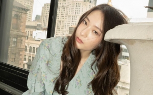 Krystal Bikin Bingung di Postingan Terbaru, Fans Malah Sibuk Puji Kecantikannya