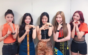 Lagu 'DALLA DALLA' ITZY Yang Diputar di Konser Maroon 5 Bikin Fans Syok