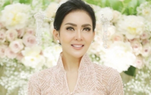 Dapat Selamat dari Walkot Bogor, Fakta Mengejutkan Syahrini Terbongkar Bohong Soal Asal dan Umur?