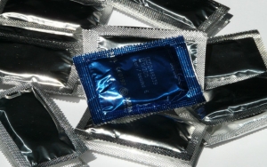 Penggunaan Kondom Sebabkan Keputihan