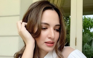 Baju Nia Ramadhani Saat Ambil Rapor Sang Anak Tuai Protes Netter 