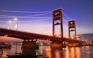Jembatan Ampera yang Indah di Palembang