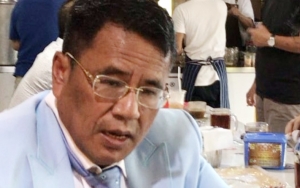  Hotman Paris Pamer Foto Nikahi Kakak Kelas, Wajah Lugu Curi Perhatian