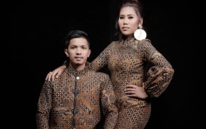 Evi Masamba Hempas Isu Cerai, Puji Suami Romantis Saat Ngidam Tengah Malam