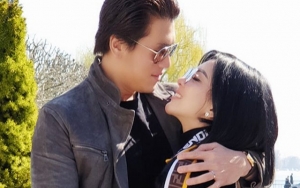 Syahrini Dikabarkan Hamil, Reino Barack Mendadak Hobi Foto Istri