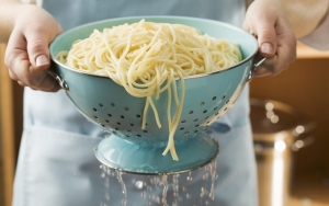 Mengeringkan Pasta
