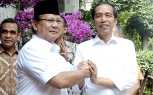 Jokowi Akui Bakal Lawan Jika Difitnah, Prabowo: Kita Joget Saja