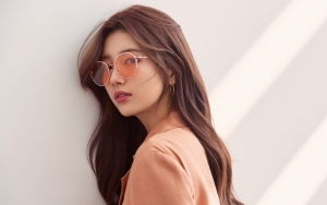 Suzy Pernah Mendadak Difoto Ibu-Ibu dan Beri Reaksi Seperti Ini 