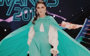  Kabur Ke Disneyland Tokyo, Luna Maya Pakai Topi Gajah Bak Anak TK Malah Dipuji Habis-habisan