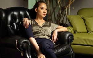 Dicibir Pakai Baju Mirip Bra, Bunga Citra Lestari Tetap Dipuji Memesona di Postingan Foto 'Jelek'