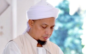 Ustaz Arifin Ilham Dikaruniai Momongan ke-8 dari Istri Ketiga
