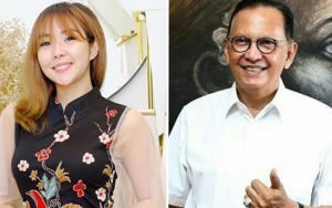 Gisel Goyang Pantat dan Nyosor Peluk Wijin, Ayah Gading Pamer Bukti Nikah 34 Tahun