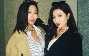 HyunA Pose Sensual Bareng Jessi, Dada dan Pantat Diejek Palsu Hasil Oplas