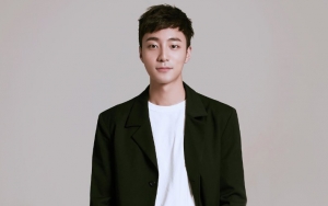 Roy Kim Ditetapkan Tersangka Rekaman Ilegal, Sang Ayah Minta Maaf Salahkan Diri Sendiri