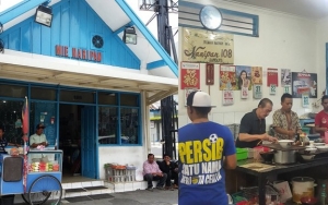 Kunjungi Mie Naripan di Bandung