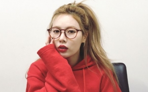 Foto-Foto Umbar Dada di Instagram Bikin HyunA Disebut Murahan