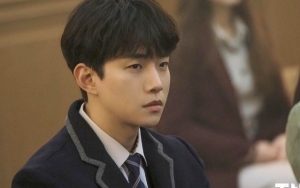 Junho 2PM Kenakan Pakaian Rumah Sakit di 'Confession', Fans Nangis Sedih