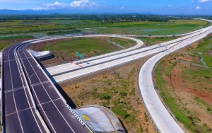 Diharap Bisa Atasi Kepadatan Lalin, Riset Malah Ungkap Jalan Tol Trans Jawa Dihindari Sopir Truk  