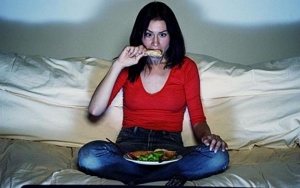 Makan Terlalu Malam Tingkatkan Risiko Kanker