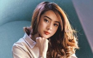 Anya Geraldine Pose Seksi, Tubuh Gemukan dan Lipatan Perut Buncit Ditertawakan Haters