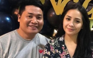 Tampil Sederhana, Aksi Nagita Slavina Lesehan Bareng Asisten Raffi Ahmad Tuai Pujian