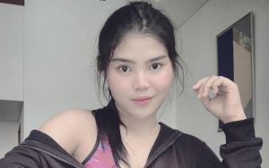  Tak Mau Kalah Eksis, Meldi Ingatkan Jangan Golput Sambil Pose Dada Nyembul