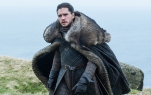Kit Harington Ternyata Pakai 'High Heels' Demi Perankan Jon Snow di 'Game of Thrones'