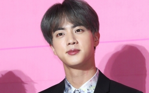 Jin BTS Punya Panggilan Baru yang Mendunia Usai Foto Backstage 'SNL' Ini Diunggah